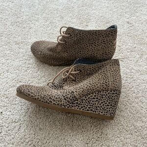 Toms wedge cheetah booties